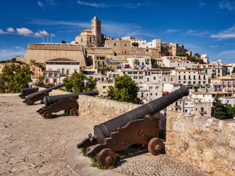 Dalt Vila kanonnen